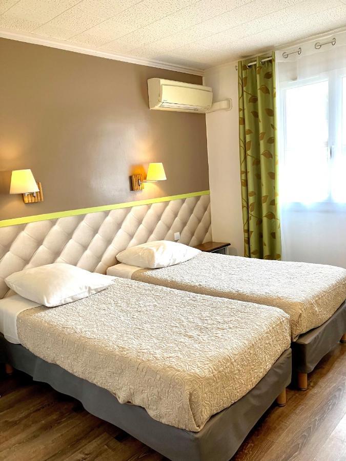 Hotel Lou Marques Сент-Мари-де-ла-Мер Экстерьер фото
