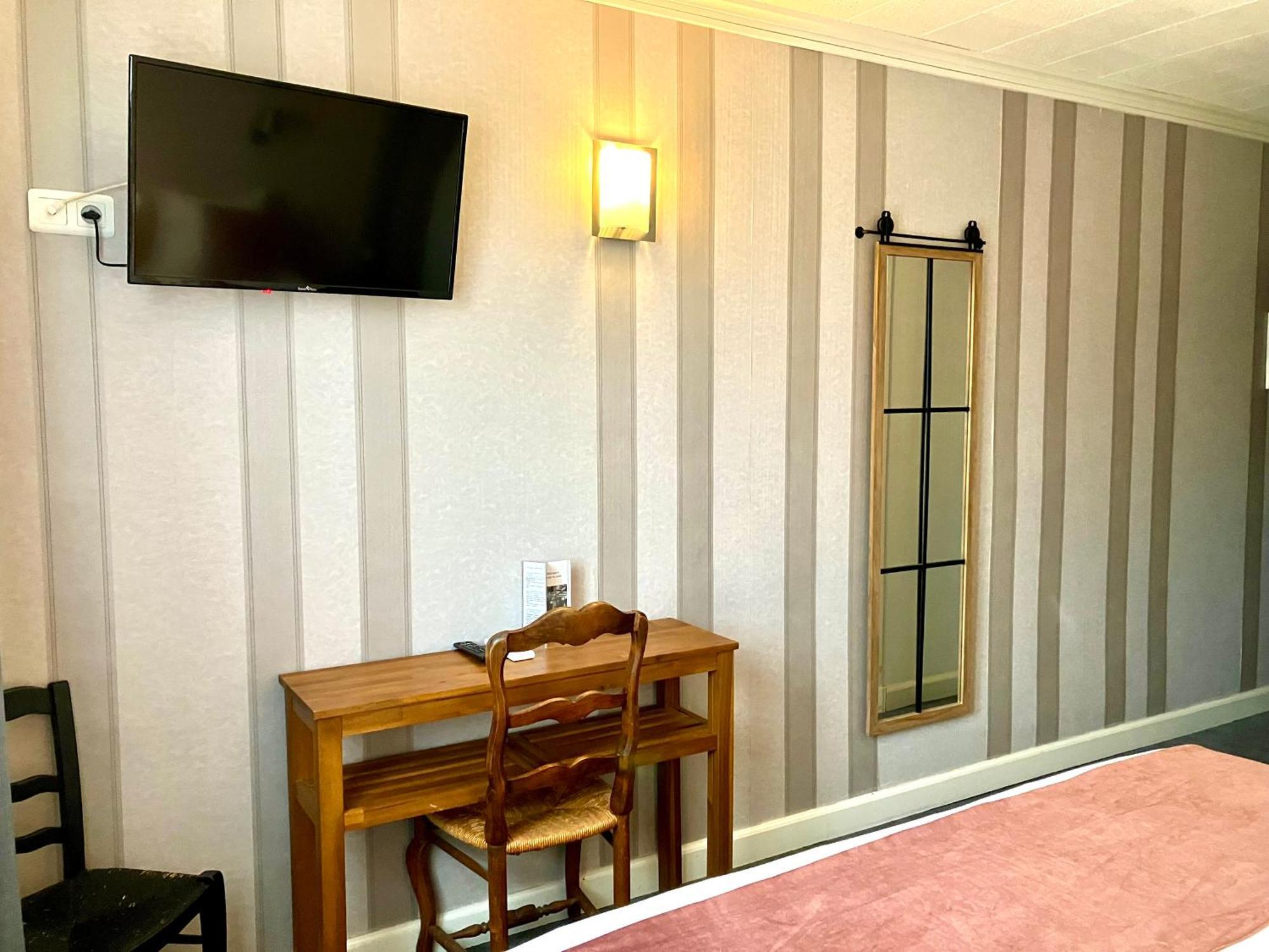 Hotel Lou Marques Сент-Мари-де-ла-Мер Экстерьер фото